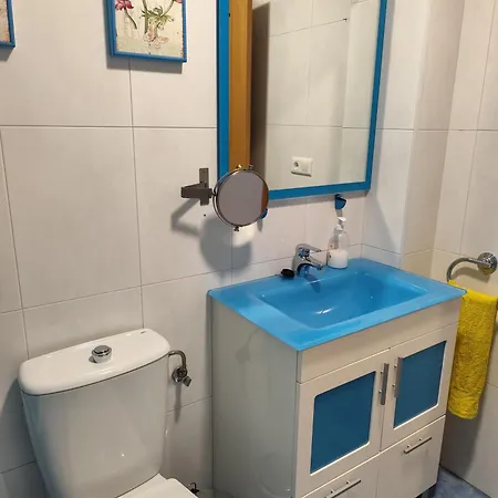 Apartamento De Tres Dormitorios Con Garaje Y Todos Los Servicios Cerca Burgos Exterior photo