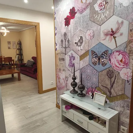Apartamento De Tres Dormitorios Con Garaje Y Todos Los Servicios Cerca Burgos Exterior photo